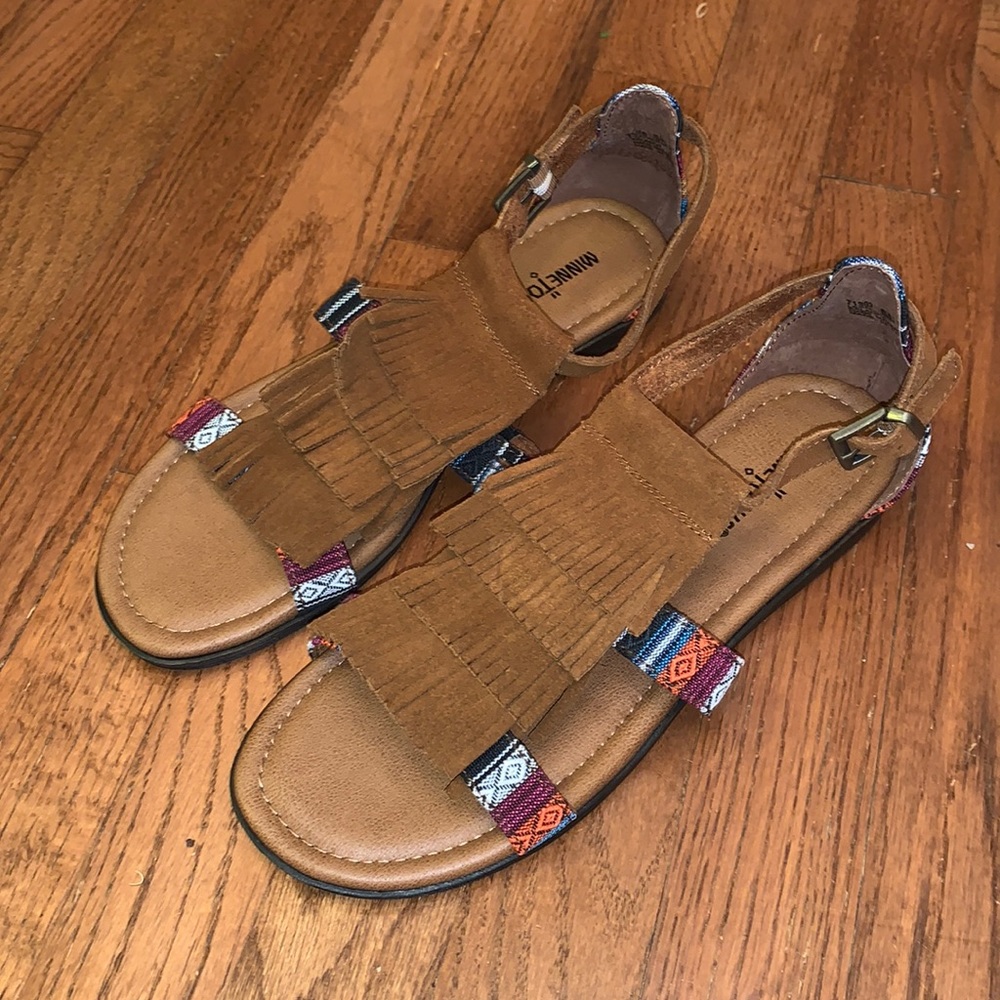 Minnetonka Aztec Tribal Maui Fringe Ankle Strap Upper Leather Sandal Size 9